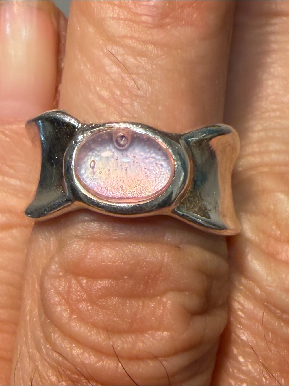 925 Sterling Silver Candy-Shaped Ring with Iridescent Pink Center